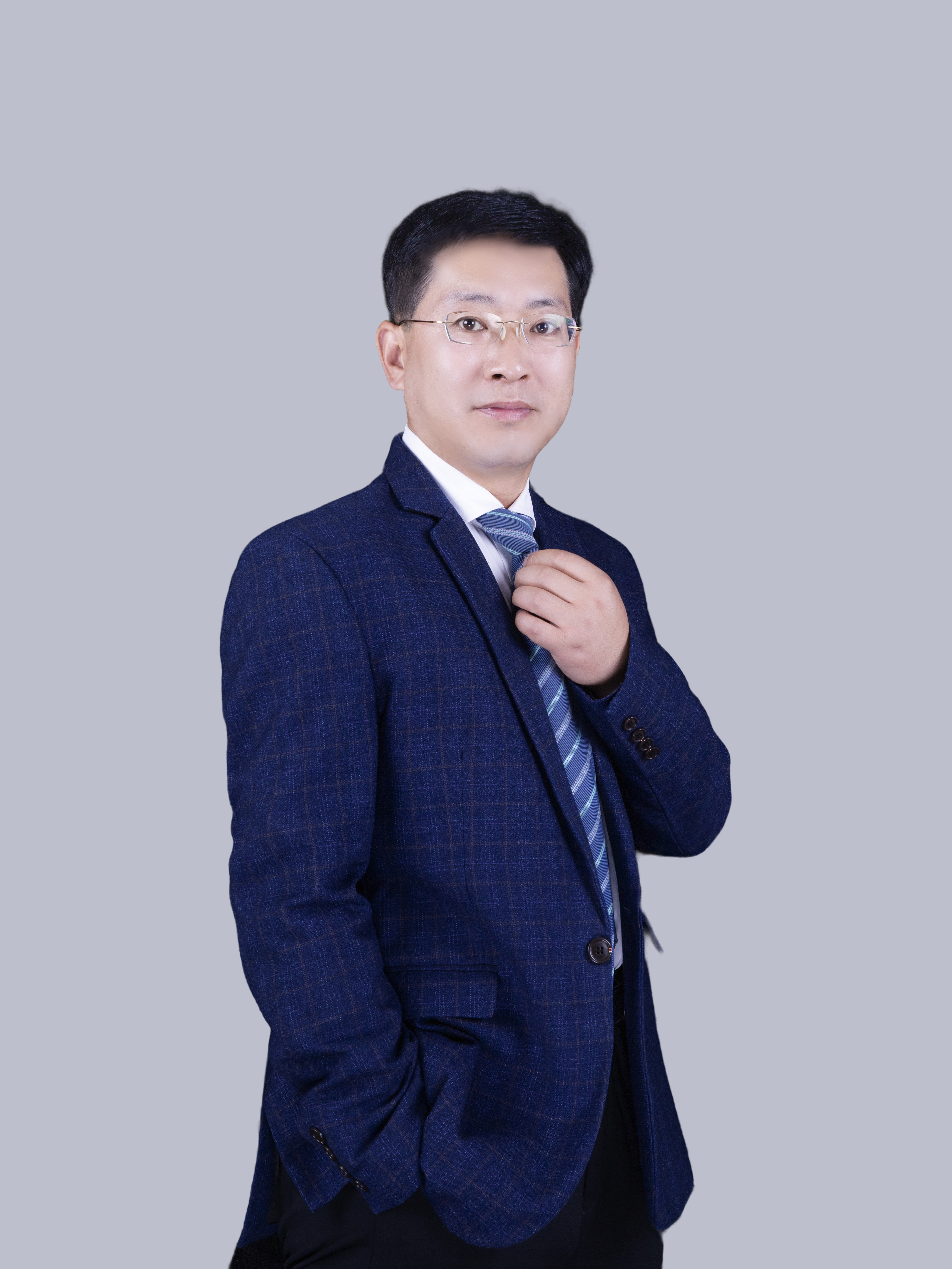张德飞