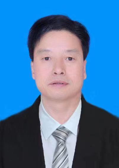 中层赵碧涛